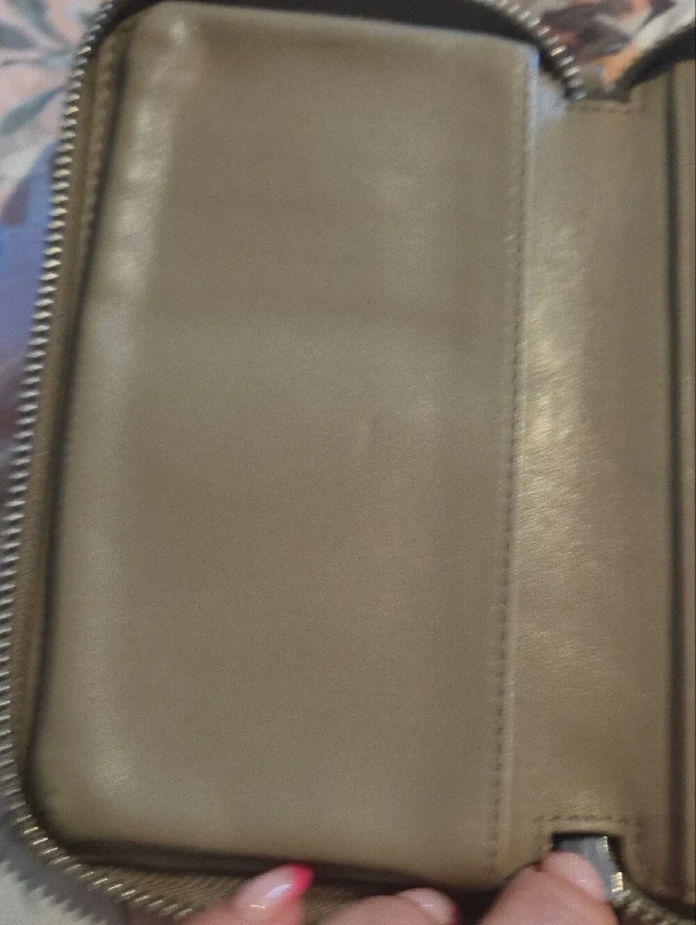 Tory Burch Beige/Nude Quilted Zip Wristlet with Logo